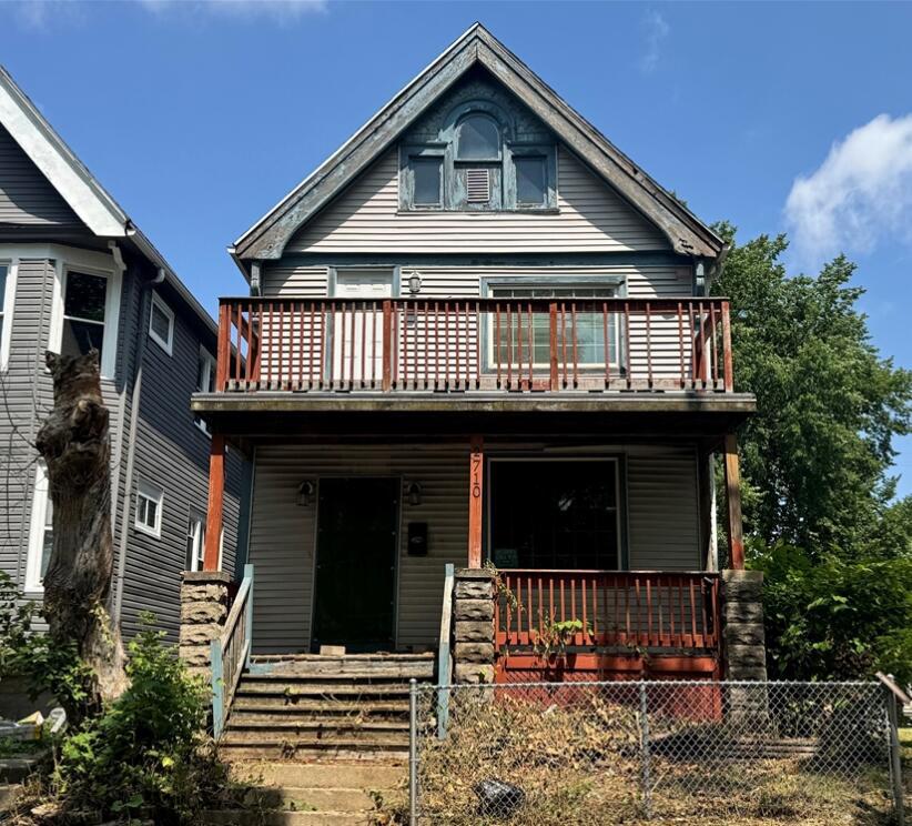 Photo of 2710 W Garfield AVENUE W AVENUE W #2710-A, Milwaukee, WI 53208 (MLS # 1983370)