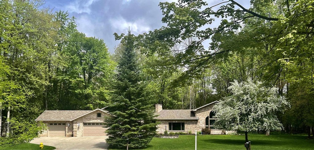 Photo of 450 Marnie 1.07 acres LANE, Peshtigo, WI 54157 (MLS # 2033297)