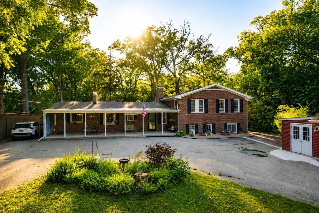 Photo of 3130 Southwood DRIVE, Mount Pleasant, WI 53406 (MLS # 1984414)