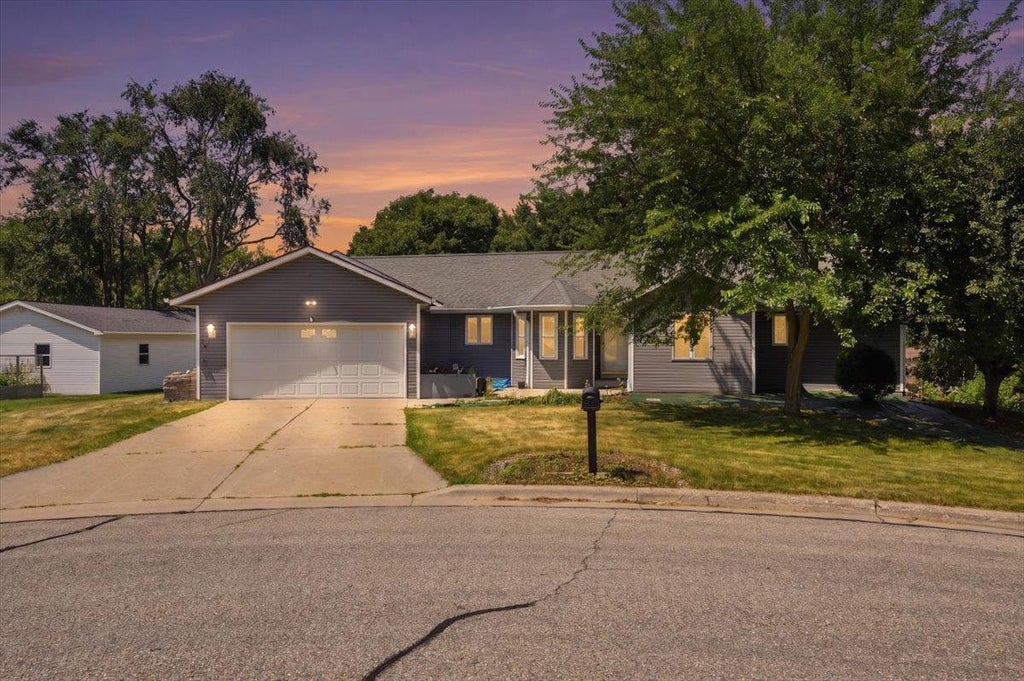 Photo of 416 Stoneridge TERRACE, Deforest, WI 53532 (MLS # 2028754)