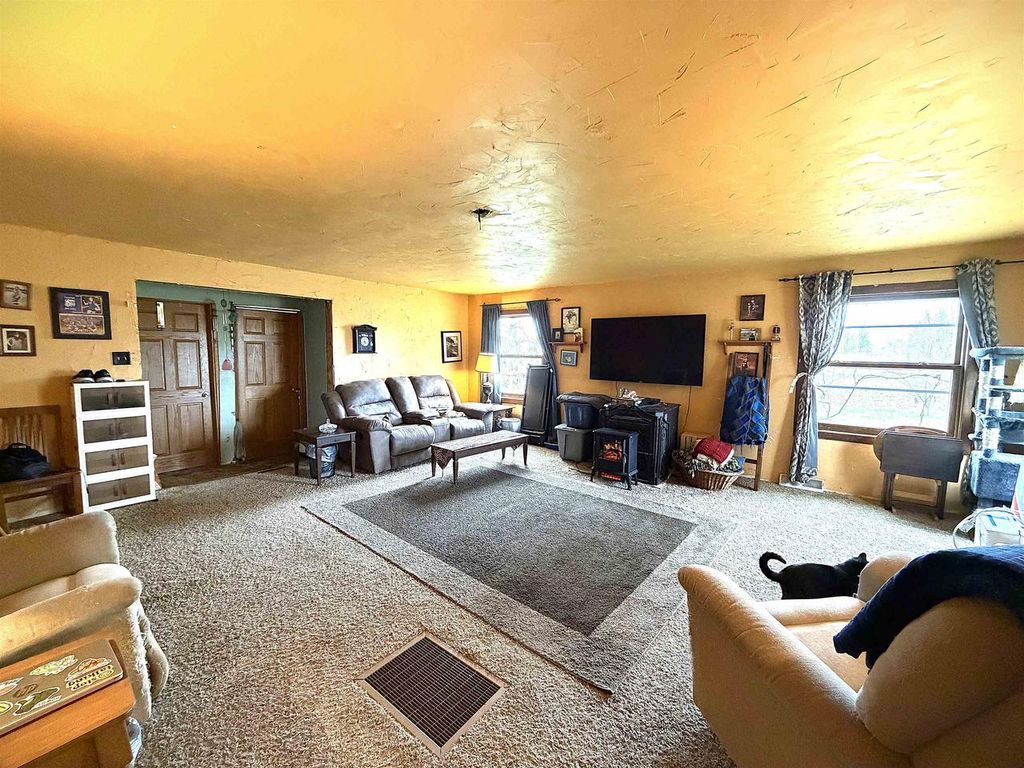 Photo of W4663 Woodlund ROAD, Peshtigo, WI 54157 (MLS # 50324758)