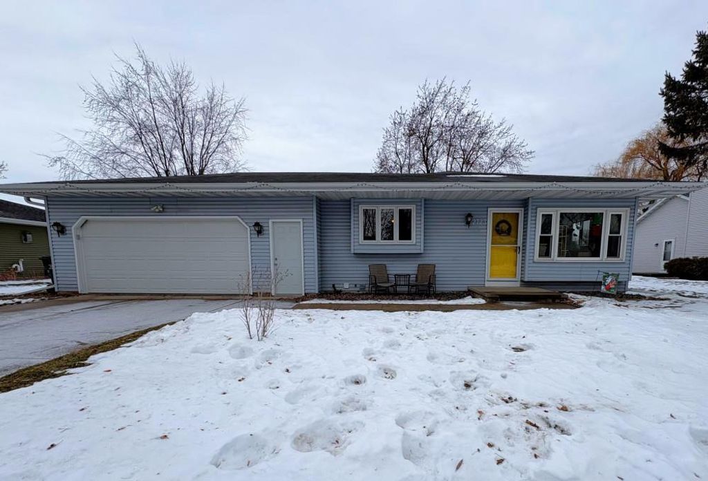 Photo of 2723 Main AVENUE, Kaukauna, WI 54130 (MLS # 50320995)