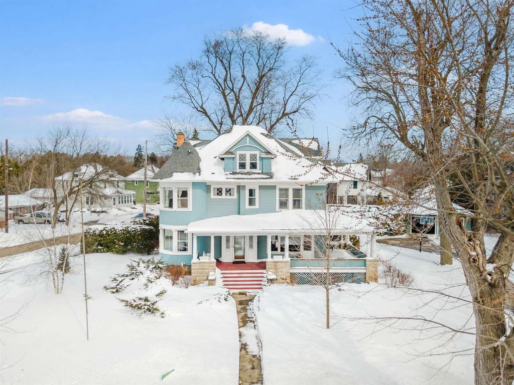 Photo of 1552 Algoma BOULEVARD, Oshkosh, WI 54901 (MLS # 50322464)