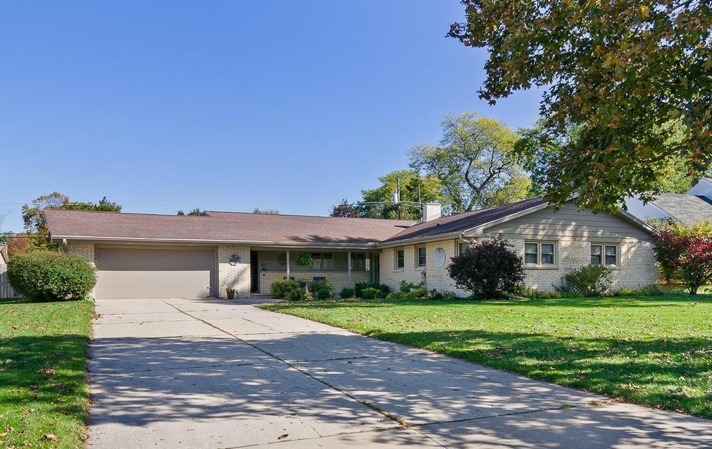 Photo of 160 St Marys BOULEVARD, Green Bay, WI 54301 (MLS # 50333989)