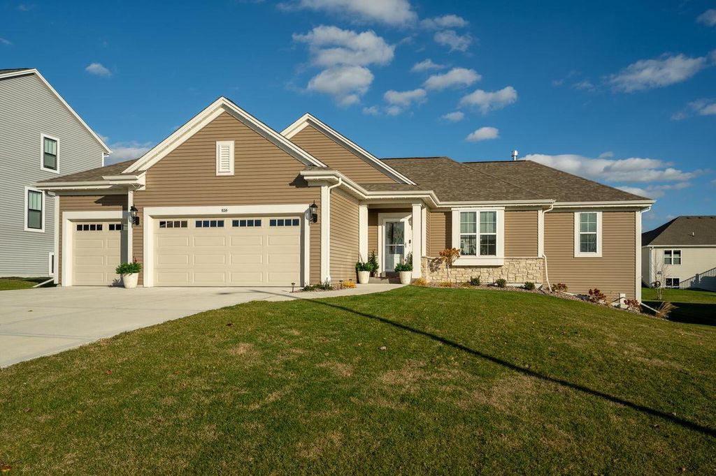 Photo of 634 Lambert DRIVE, Slinger, WI 53086 (MLS # 1942397)
