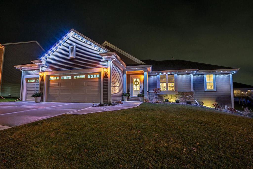 Photo of 634 Lambert DRIVE, Slinger, WI 53086 (MLS # 1942397)