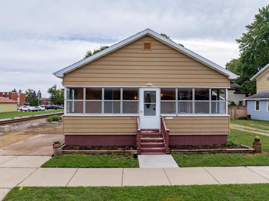 Photo of 300 Elm STREET, Mauston, WI 53948 (MLS # 2032887)