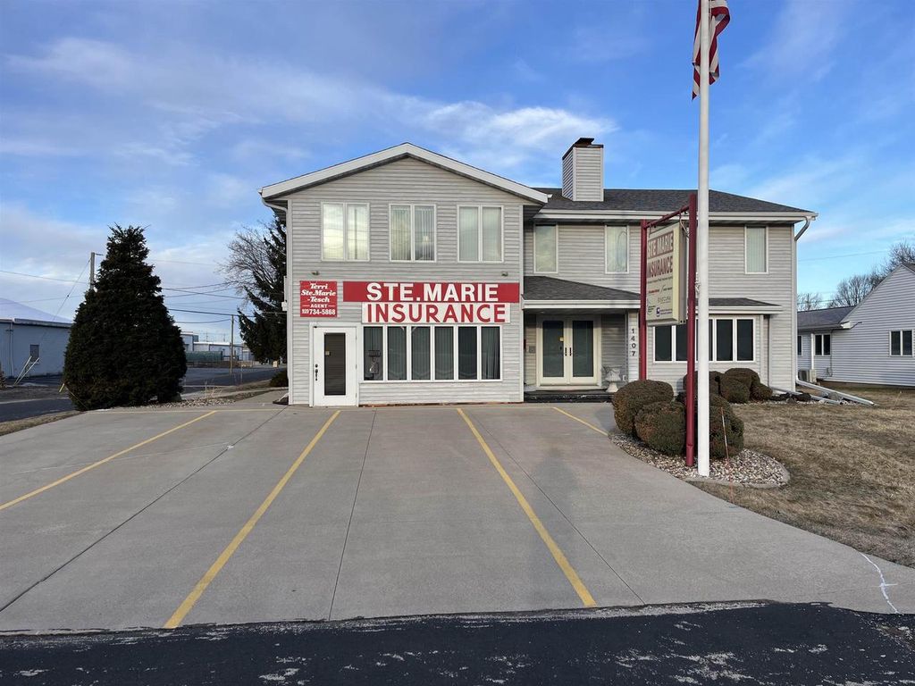 Photo of 1407 N Lynndale DRIVE, Appleton, WI 54914 (MLS # 50322804)