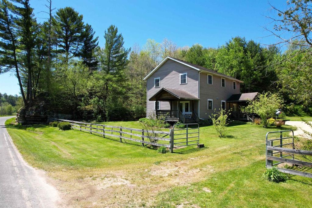 Photo of E13970 County F ROAD, Ontario, WI 54651 (MLS # 2023487)
