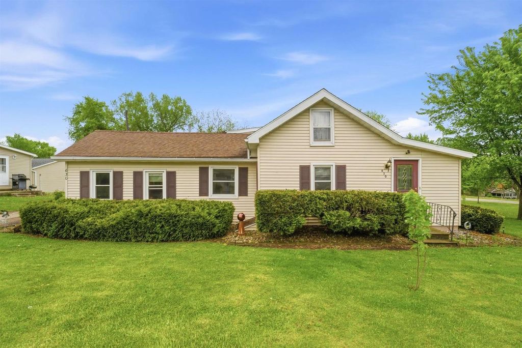 Photo of 630 Elm STREET, Omro, WI 54963 (MLS # 50325724)