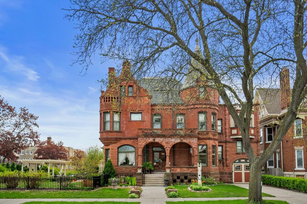 Photo of 3209 W Wells STREET, Milwaukee, WI 53208 (MLS # 1961794)