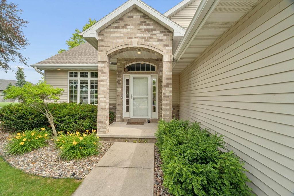 Photo of 4226 E Appleseed DRIVE, Appleton, WI 54913 (MLS # 50328290)