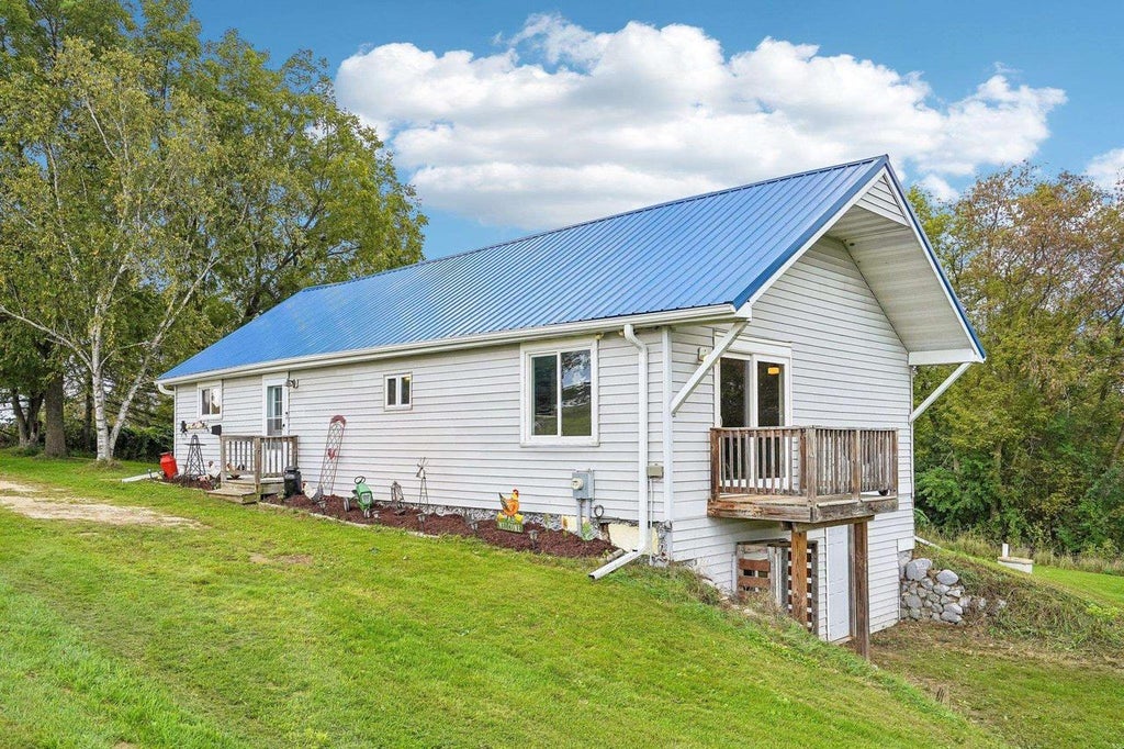 Photo of N7632 Larson ROAD, Cambria, WI 53923 (MLS # 2033011)