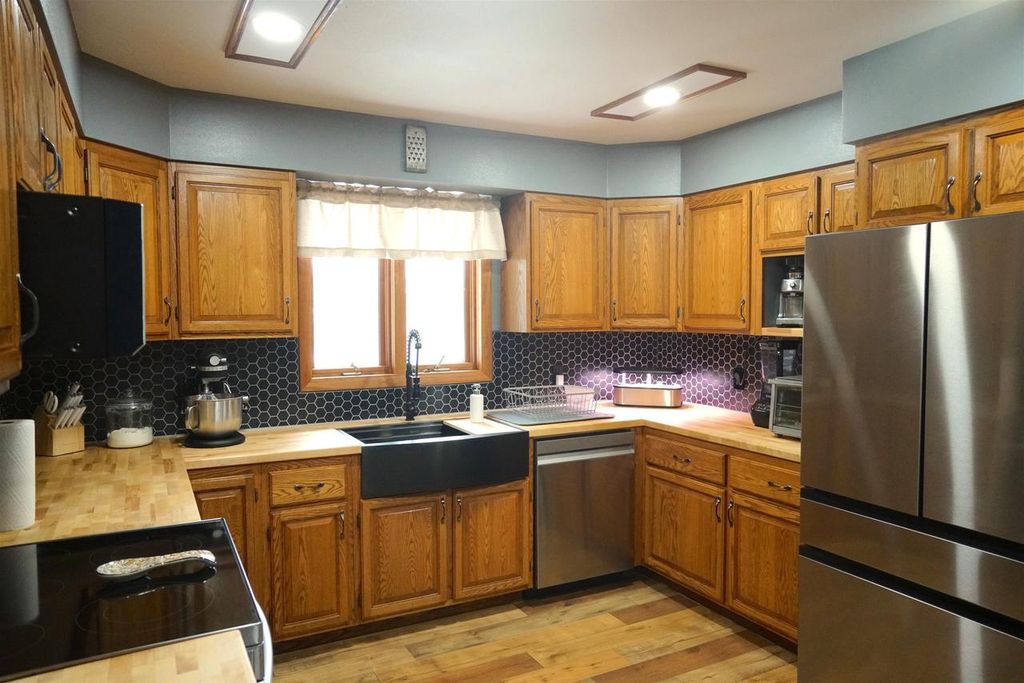 Photo of 105 Prairie STREET, Merrill, WI 54452 (MLS # 22600239)