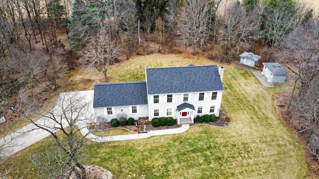 Photo of 901 County Road MM, Oregon, WI 53575 (MLS # 2018204)