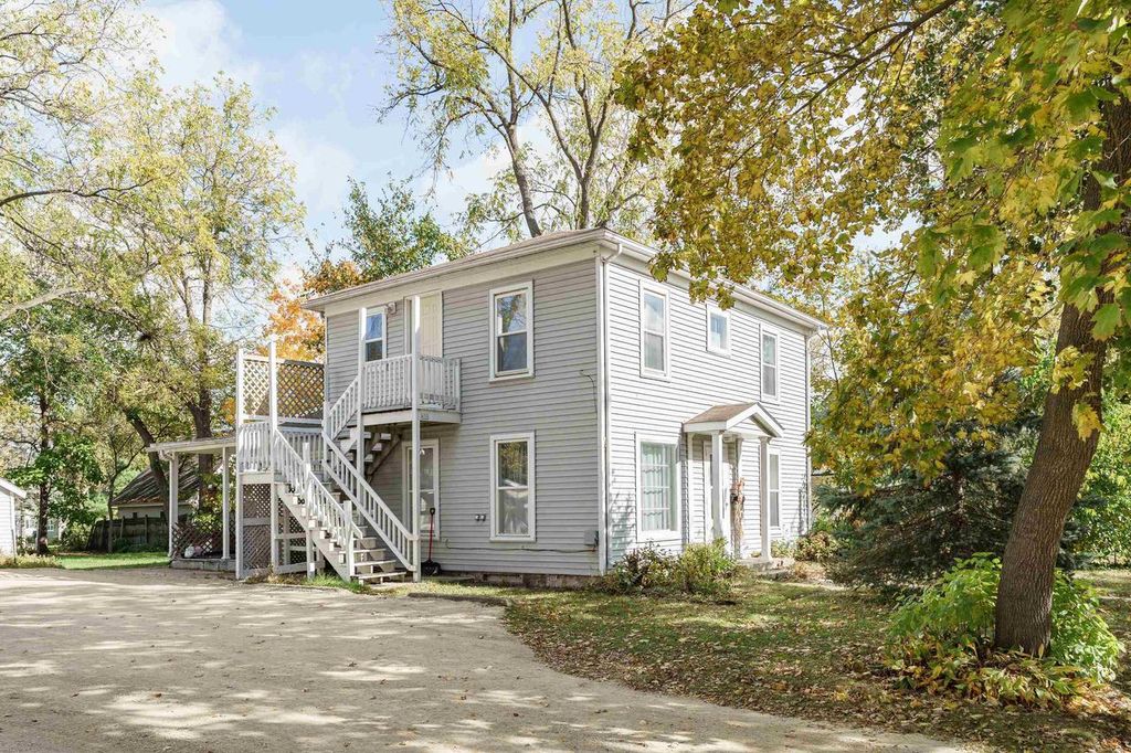 Photo of 650-652 E North STREET, Whitewater, WI 53190 (MLS # 2011336)