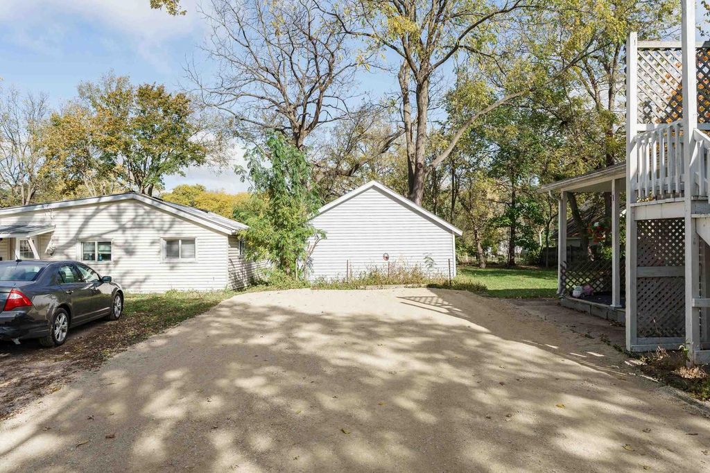 Photo of 650-652 E North STREET, Whitewater, WI 53190 (MLS # 2011336)