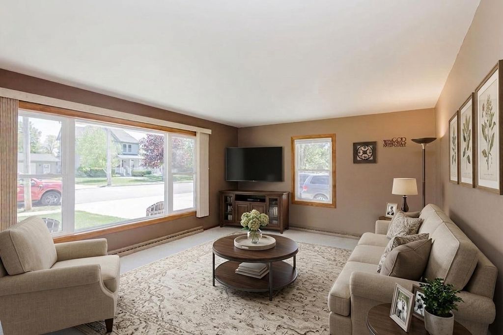 Photo of 880 N 2nd STREET, Platteville, WI 53818 (MLS # 2023118)