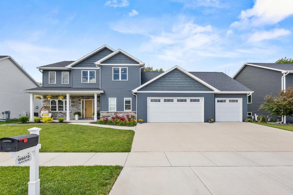 Photo of W6018 Ryford STREET, Menasha, WI 54952 (MLS # 50332332)