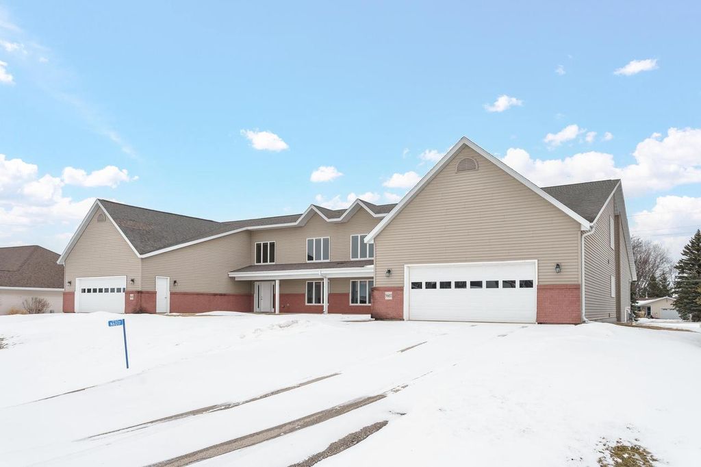 Photo of N6017 Westview DRIVE #2, Fond Du Lac, WI 54937 (MLS # 2017971)