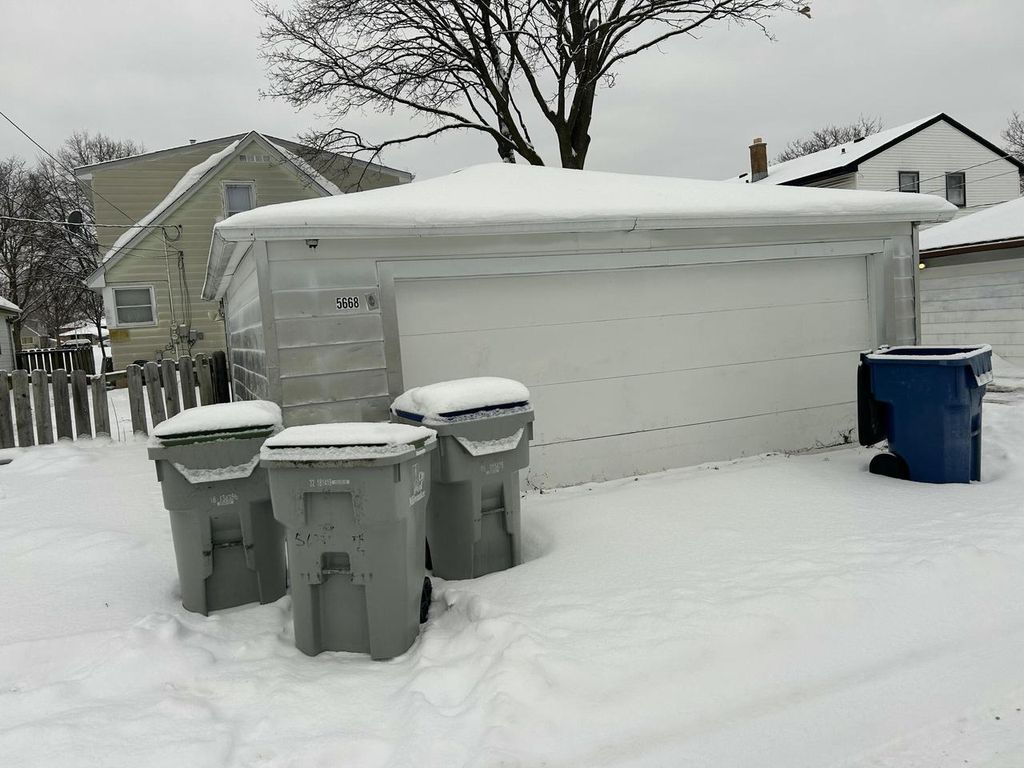 Photo of 5666 N 97th STREET #5668, Milwaukee, WI 53225 (MLS # 1947955)