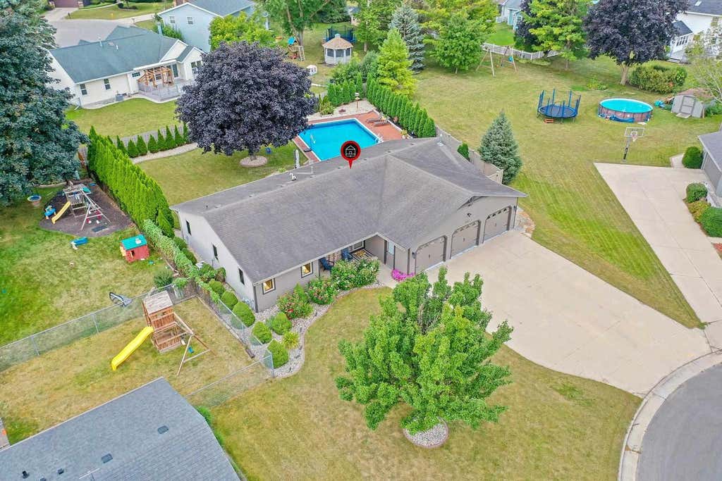 Photo of 1061 Patrick COURT, Neenah, WI 54956 (MLS # 50331261)