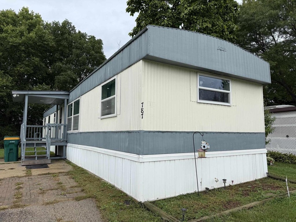 Photo of 787 Norman DRIVE, Stoughton, WI 53589 (MLS # 2033156)