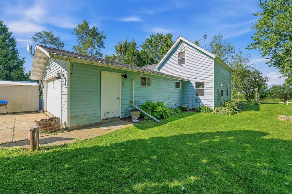 Photo of N1094 Pleasant DRIVE, Markesan, WI 53946 (MLS # 2031025)