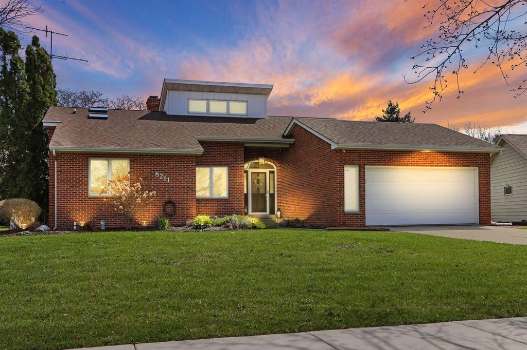 Photo of 8211 65th AVENUE, Kenosha, WI 53142 (MLS # 1958329)