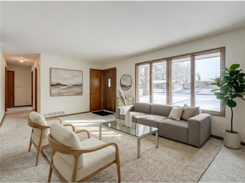 Photo of 1542 Aldrich AVENUE, Hudson, WI 54016 (MLS # 6823420)