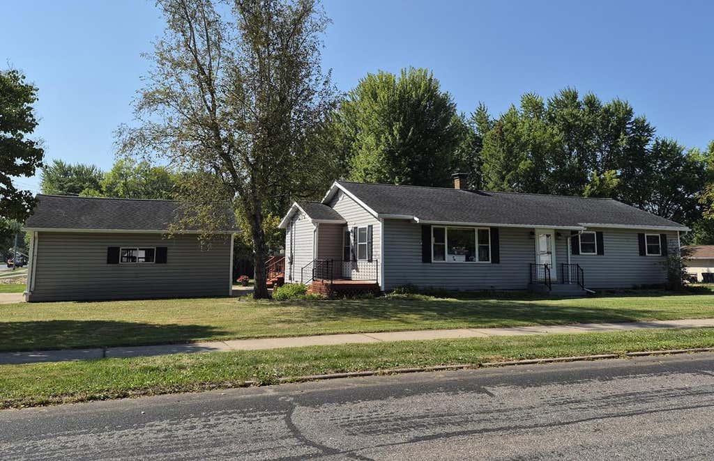Photo of 1700 S Washington AVENUE, Marshfield, WI 54449 (MLS # 22604209)