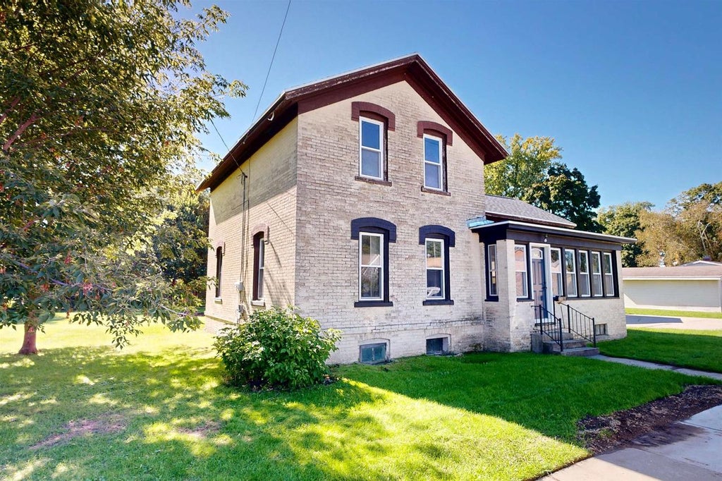 Photo of 117 William STREET, Watertown, WI 53094 (MLS # 2033937)