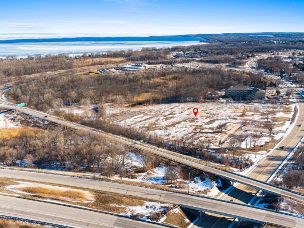 Photo of 2735 University AVENUE, Green Bay, WI 54311 (MLS # 50322600)