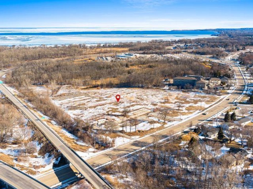 Photo of 2735 University AVENUE, Green Bay, WI 54311 (MLS # 50322600)