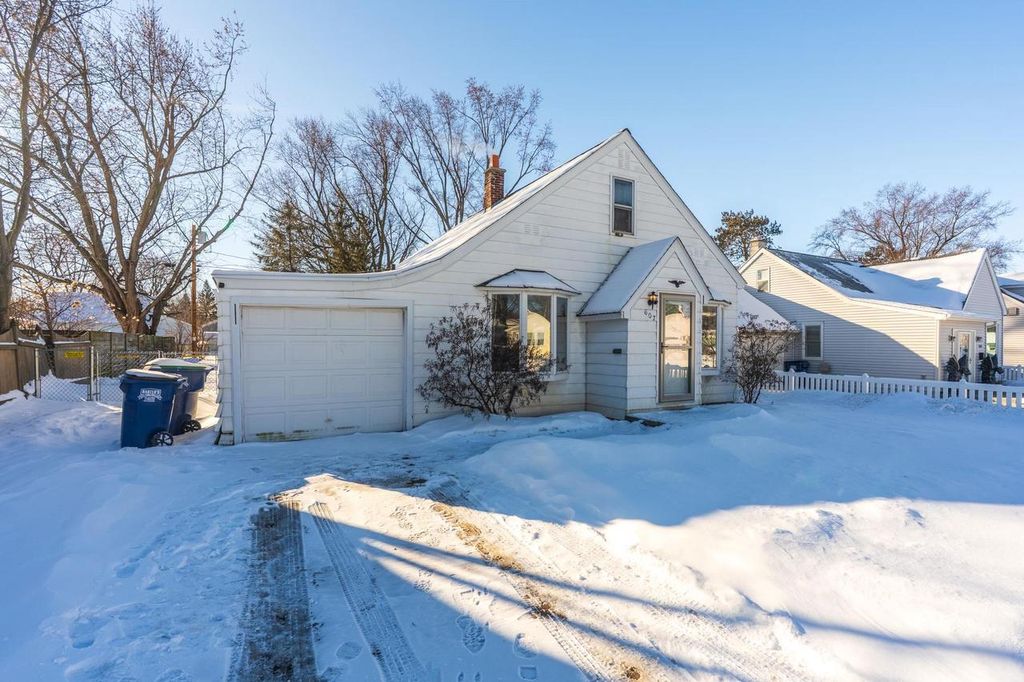 Photo of 607 Eau Claire BOULEVARD, Wausau, WI 54403 (MLS # 22600215)
