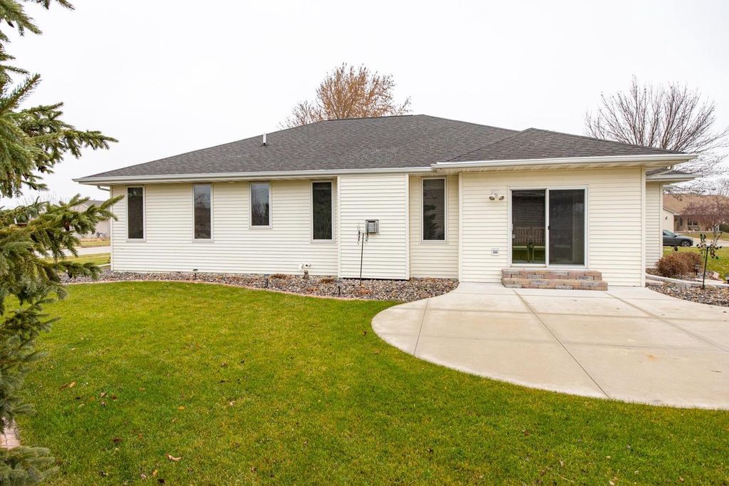 Photo of 223 Sunny Meadows DRIVE, Kaukauna, WI 54130 (MLS # 50319849)