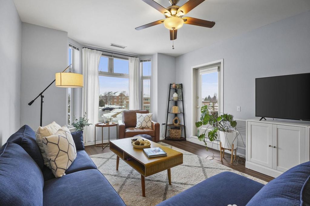 Photo of 301 Harbour Town DRIVE #204, Madison, WI 53717 (MLS # 2014159)