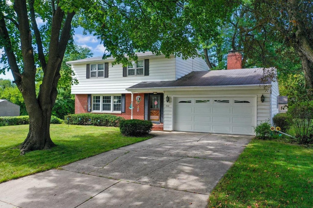 Photo of 3108 S Clay STREET, Green Bay, WI 54301 (MLS # 50332474)