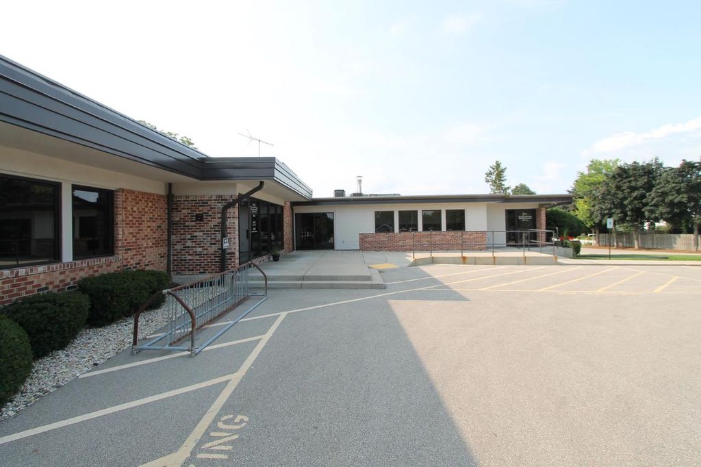 Photo of 190 Gardner AVENUE #3, Burlington, WI 53105 (MLS # 1958208)