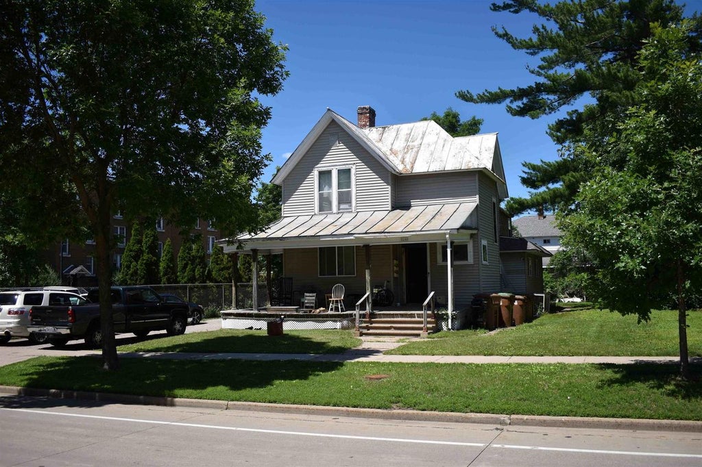 Photo of 2240 Main STREET, Stevens Point, WI 54481 (MLS # 22603856)