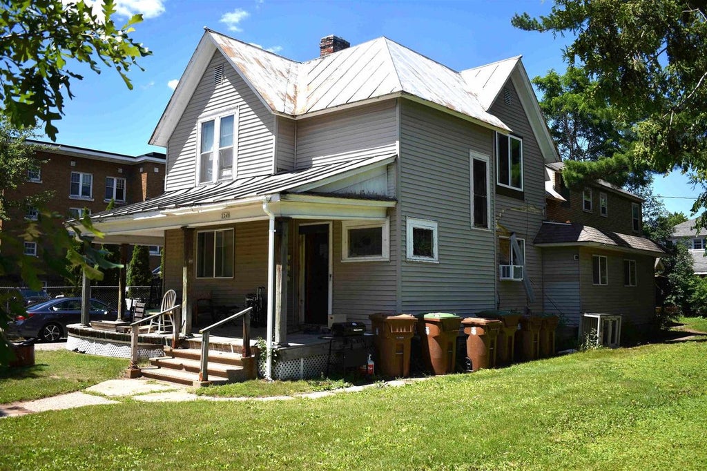 Photo of 2240 Main STREET, Stevens Point, WI 54481 (MLS # 22603856)