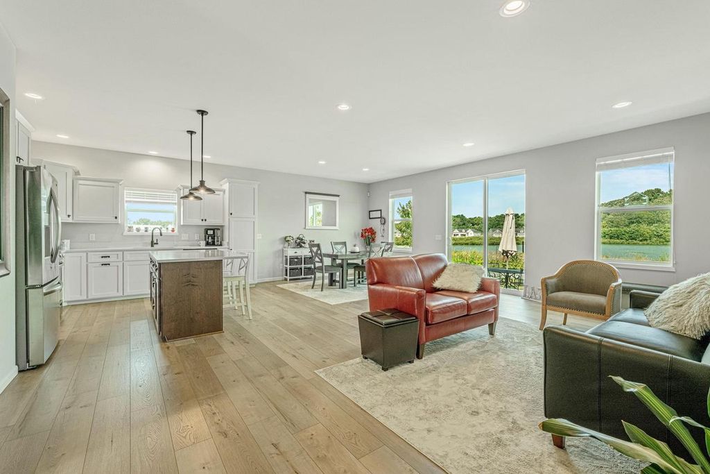 Photo of 2006 AUTUMN LAKE PARKWAY, Madison, WI 53718 (MLS # 2012350)