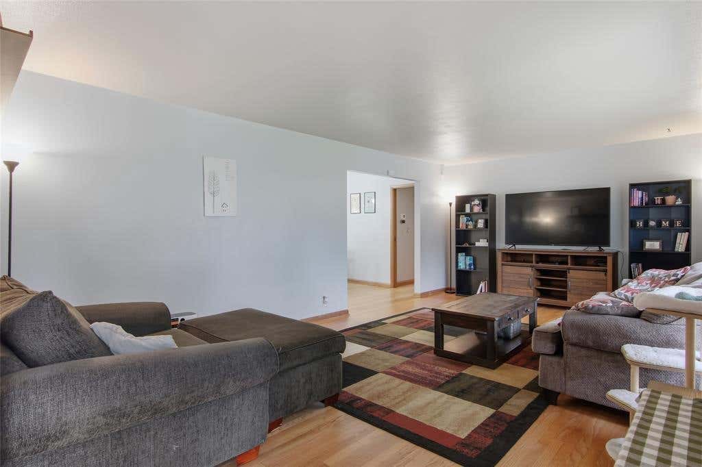 Photo of 904 E Lexington BOULEVARD, Eau Claire, WI 54701 (MLS # 1603597)