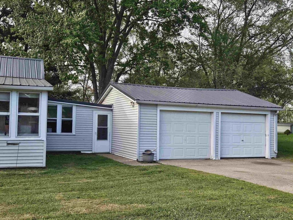 Photo of 109 W North STREET, Boscobel, WI 53805 (MLS # 2022422)