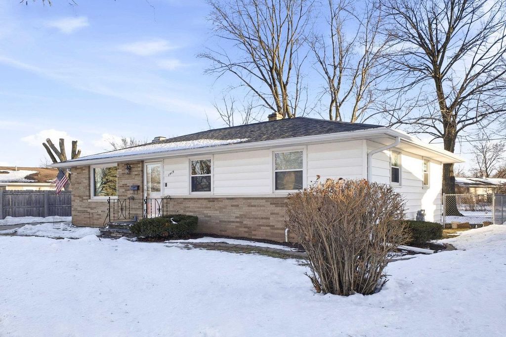 Photo of 1419 W 3rd STREET, Kimberly, WI 54136 (MLS # 50319325)