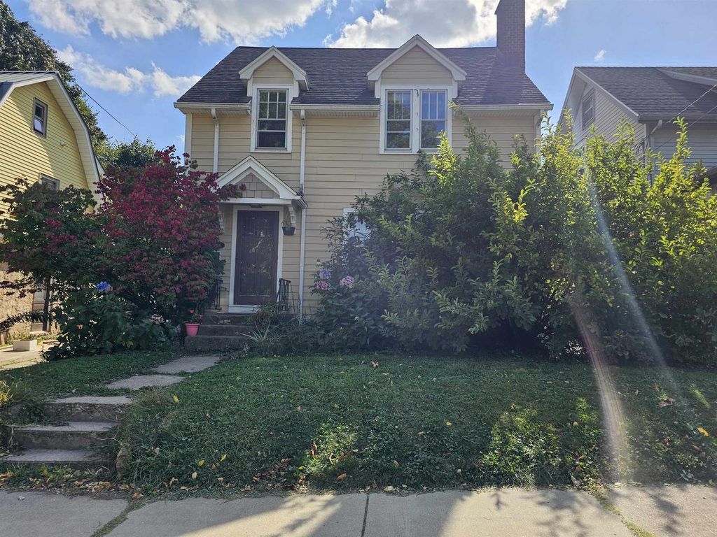 Photo of 2725 Kendall AVENUE, Madison, WI 53705 (MLS # 2010568)