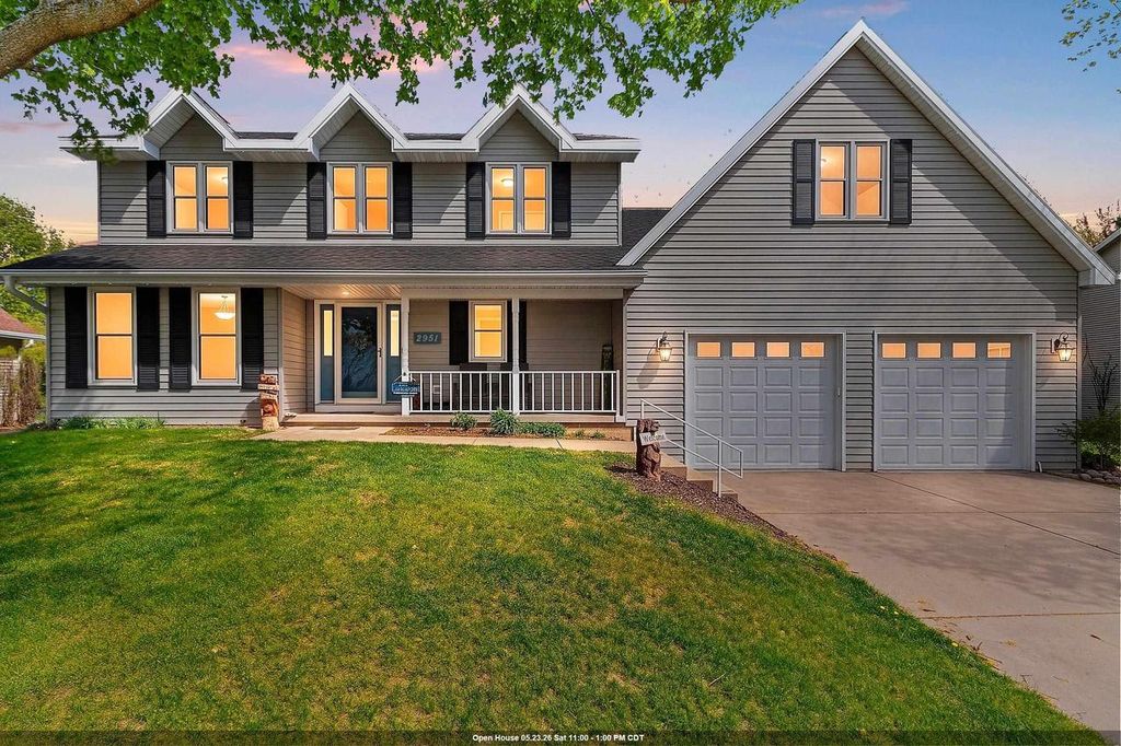 Photo of 2951 Vercauteren DRIVE, Green Bay, WI 54313 (MLS # 50325897)