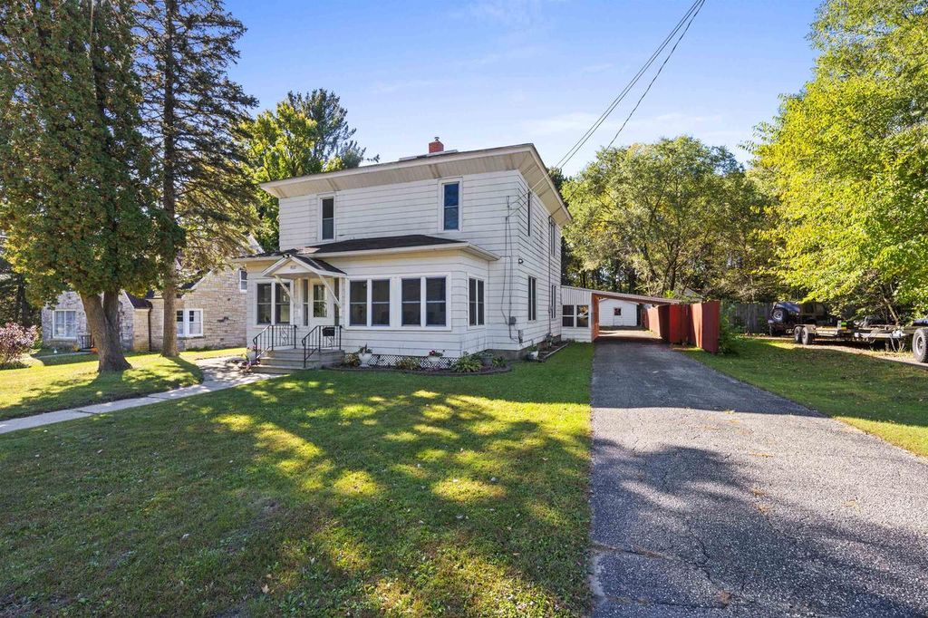 Photo of 411 W Elm STREET, Wautoma, WI 54982 (MLS # 50321396)