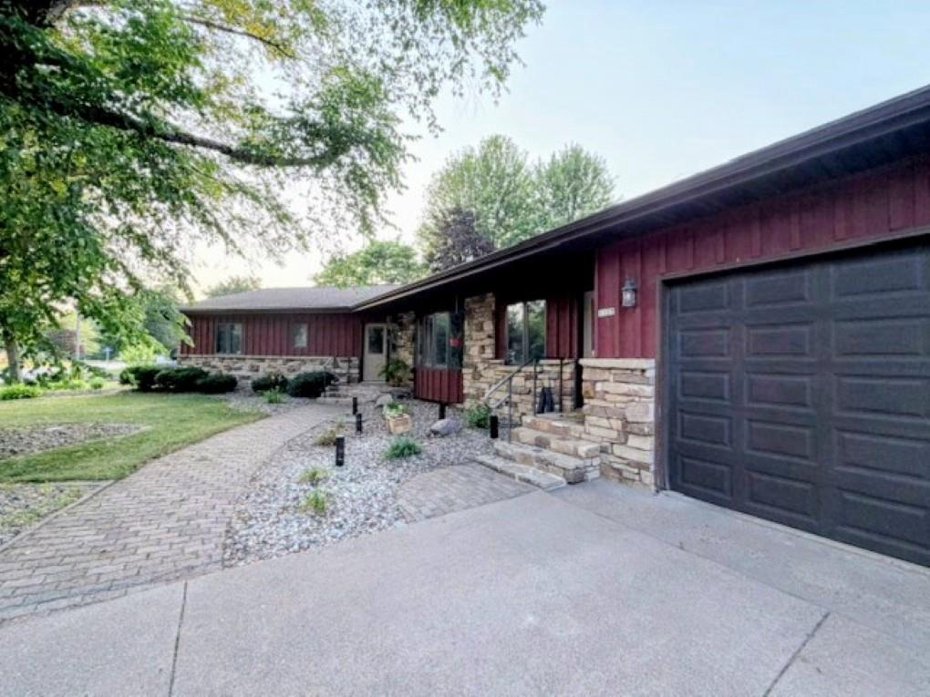 Photo of 1125 Pinecrest AVENUE, Mosinee, WI 54455 (MLS # 22604044)