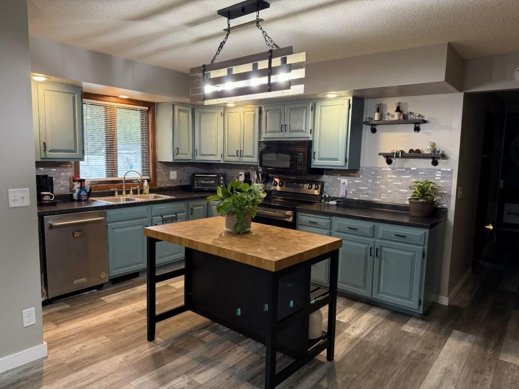 Photo of 1125 Pinecrest AVENUE, Mosinee, WI 54455 (MLS # 22604044)